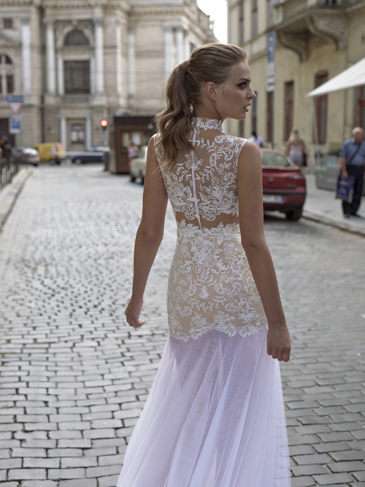 2019 Riki Dalal Mermaid Wedding Dresses High Neck Sleeveless Lace Appliqued Sweep Train Beach Wedding Dress Custom Made Cheap Bridal Gowns