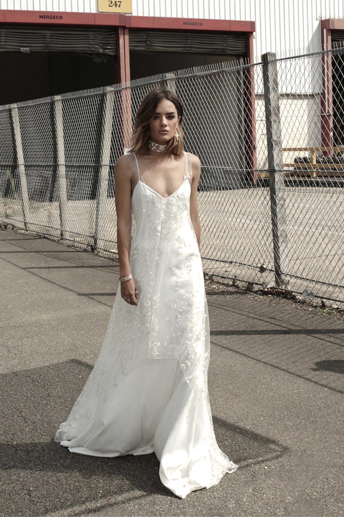 2019 Bohemian Wedding Dresses Spaghetti Sexy Backless Lace Appliques Sweep Train Boho Wedding Dress Soft Satin Plus Size Bridal Gowns