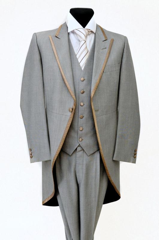 Latest Coat Pant Designs grey Slim Fit Double Breasted Wedding Groom Suit Tuxedos Dress Men Suits( jacket+Pants+vest+tie, Silver
Latest Coat Pant Designs grey Slim Fit Double Breasted Wedding Groom Suit Tuxedos Dress Men Suits( jacket+Pants+vest+tie, Silver