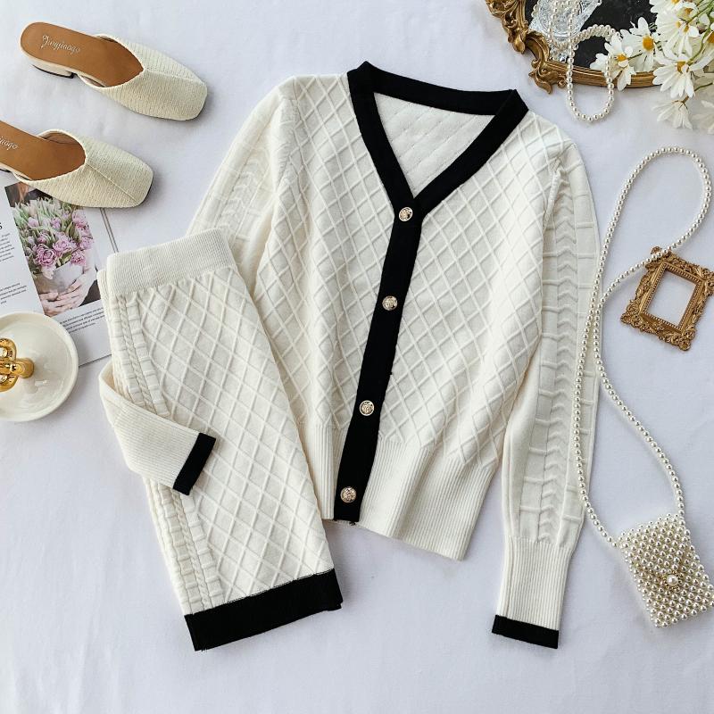 Women Autumn Winter 2PCS Clothing Set Elegant V-Neck Long Sleeve Cardigan+Mini Skirt Sets Two Piece Knitted Suits Sets Sweatsuit, White;black
Women Autumn Winter 2PCS Clothing Set Elegant V-Neck Long Sleeve Cardigan+Mini Skirt Sets Two Piece Knitted Suits Sets Sweatsuit, White;black