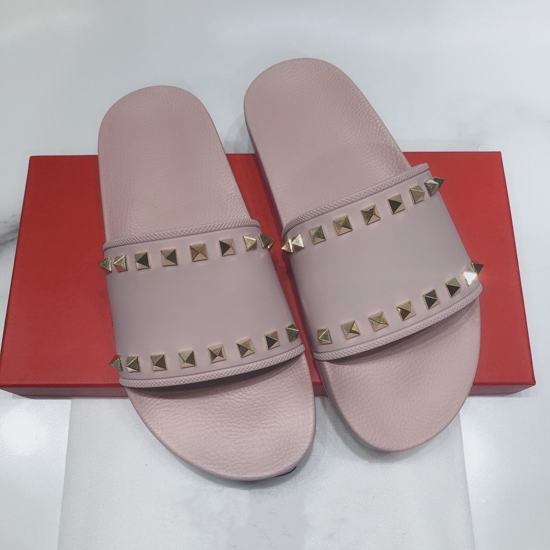 Luxury Designer Women Slippers Sandals Ladies fashion slide Beach Rivet Stud Non-slip Leather Mens Casual Spikes Shoes With box
Luxury Designer Women Slippers Sandals Ladies fashion slide Beach Rivet Stud Non-slip Leather Mens Casual Spikes Shoes With box