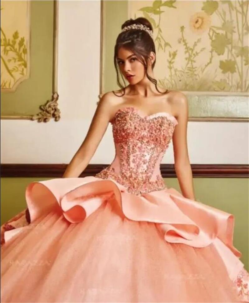 Classy Beaded Ball Gown Quinceanera Dresses Sweetheart Neck Appliqued Sweet 16 Dress Satin Sweep Train Sequined Masquerade Gowns