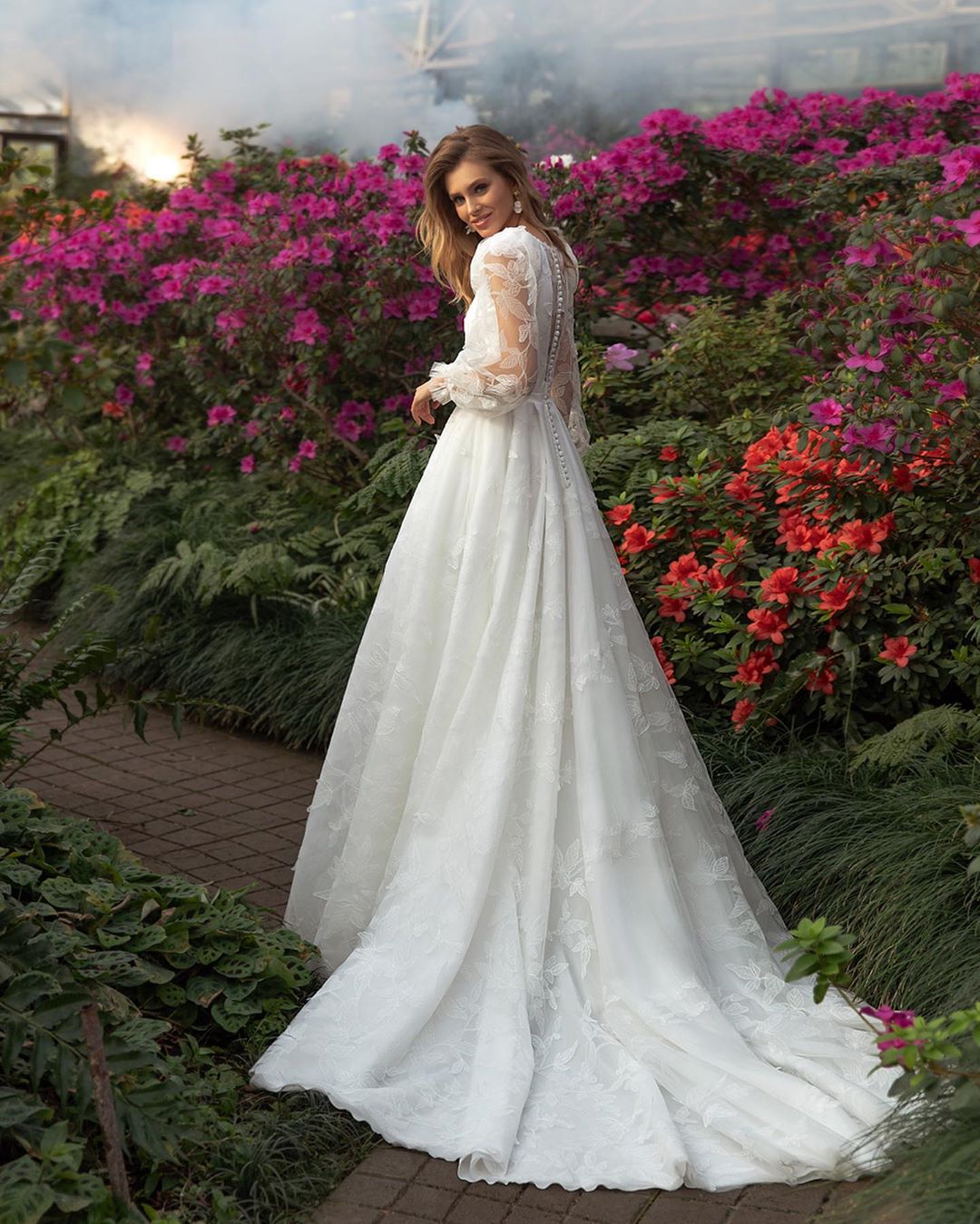 A Line Stunning Lace Wedding Dresses Deep V Neck Side Split Long Sleeves Bridal Gowns Sweep Train Robe De Marie