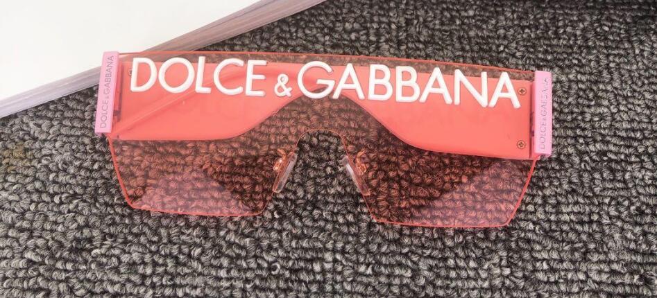 Wholesale-2019 new men's and women's sunglasses unique craft casual glasses extraordinary personaabsolutely tall glasses
Wholesale-2019 new men's and women's sunglasses unique craft casual glasses extraordinary personaabsolutely tall glasses