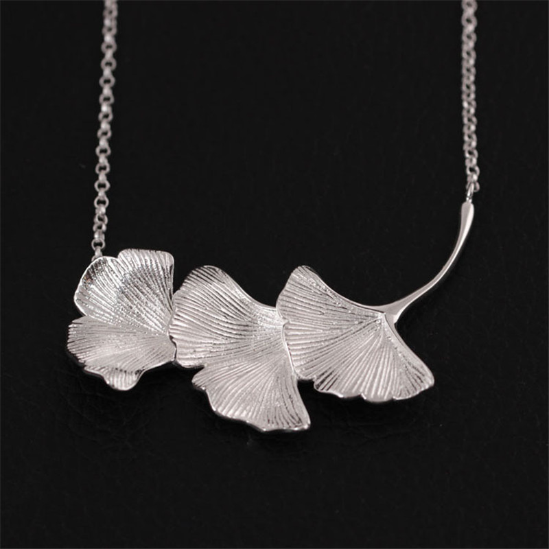 Authentic 925 Sterling Silver Three Piece Leaf Pendant Necklaces For Women Simple Retro Fine Jewelry Wind Leaves Necklace 
Authentic 925 Sterling Silver Three Piece Leaf Pendant Necklaces For Women Simple Retro Fine Jewelry Wind Leaves Necklace