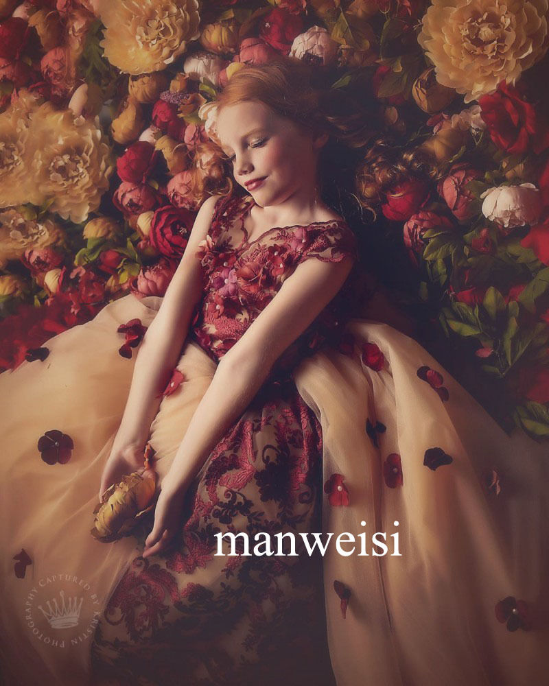 Vintage 2019 Flower Girl Dresses 3D Floral Appliqued Lace Jewel Neck Ball Gown Pageant Dress Little Baby Gowns for Communion Boho Wedding