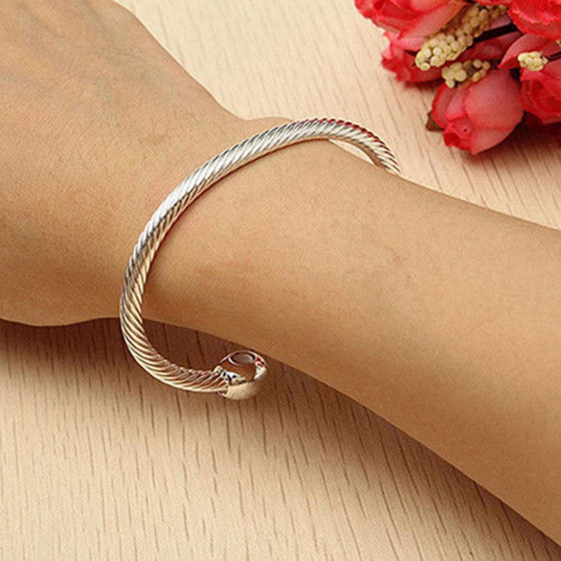 Gold Garlic Bracelet Copper Plated Gold Bracelet Magnet Health Care Magnetic Twist Men Women Bangle Gift Jewelry
Gold Garlic Bracelet Copper Plated Gold Bracelet Magnet Health Care Magnetic Twist Men Women Bangle Gift Jewelry