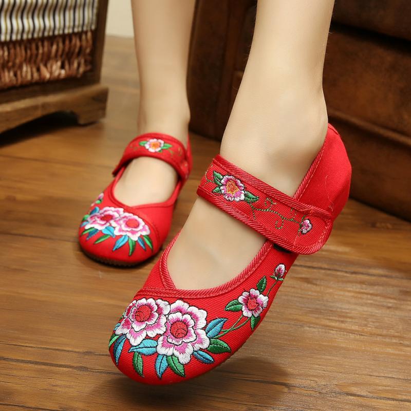 Hot Sale- Ladies Flower Embroidered Chinese Loafer Shoes Chinese classical Canvas shoes