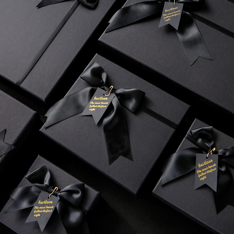 Christmas Valentine's Day cosmetic box new spot spar black gift box set color printing carton factory direct sales
Christmas Valentine's Day cosmetic box new spot spar black gift box set color printing carton factory direct sales