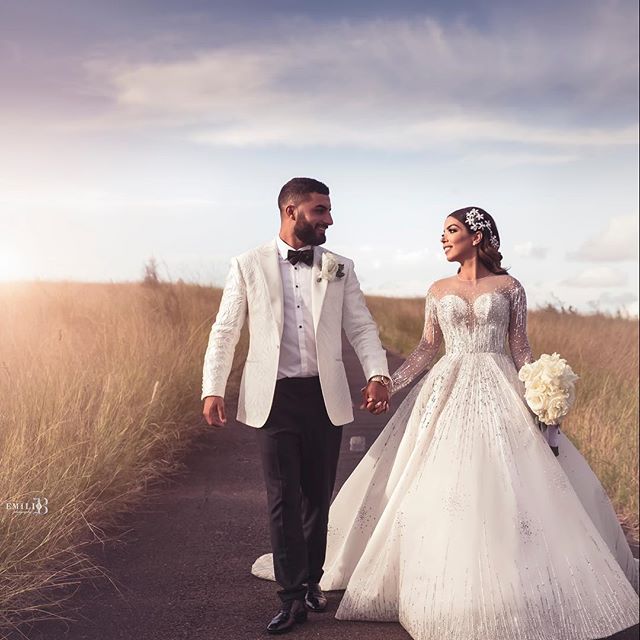 ball gown wedding dresses rhinestone applique pearls jewel bride gowns sweep tarin long sleeves vestidos de novia