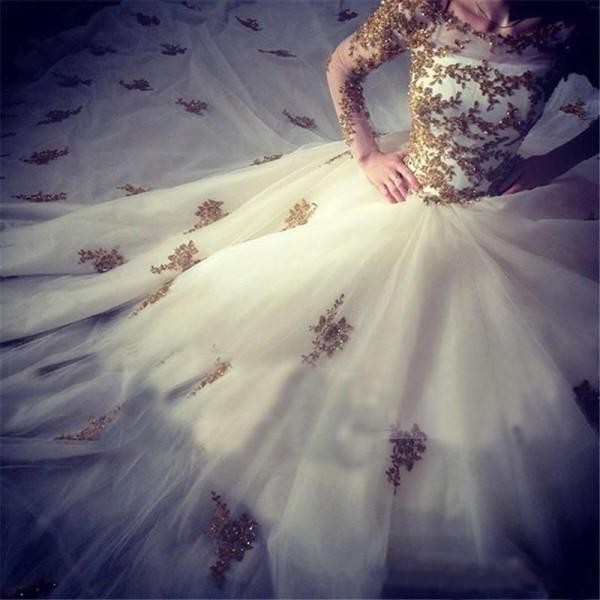 2019 Sparkly White and Gold Ball Gown Wedding Dresses Modest Jewel Neck Long Sleeves Beaded Lace Appliqued Custom Bridal Gowns