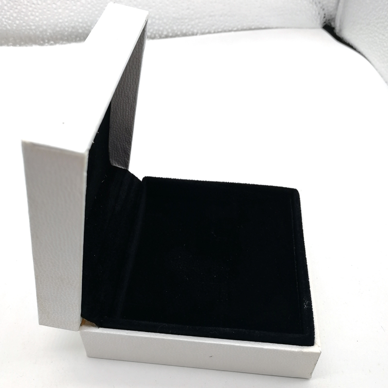 New arrive Fashion orange color white bracelet original orange box jewelry gift box to choose
New arrive Fashion orange color white bracelet original orange box jewelry gift box to choose