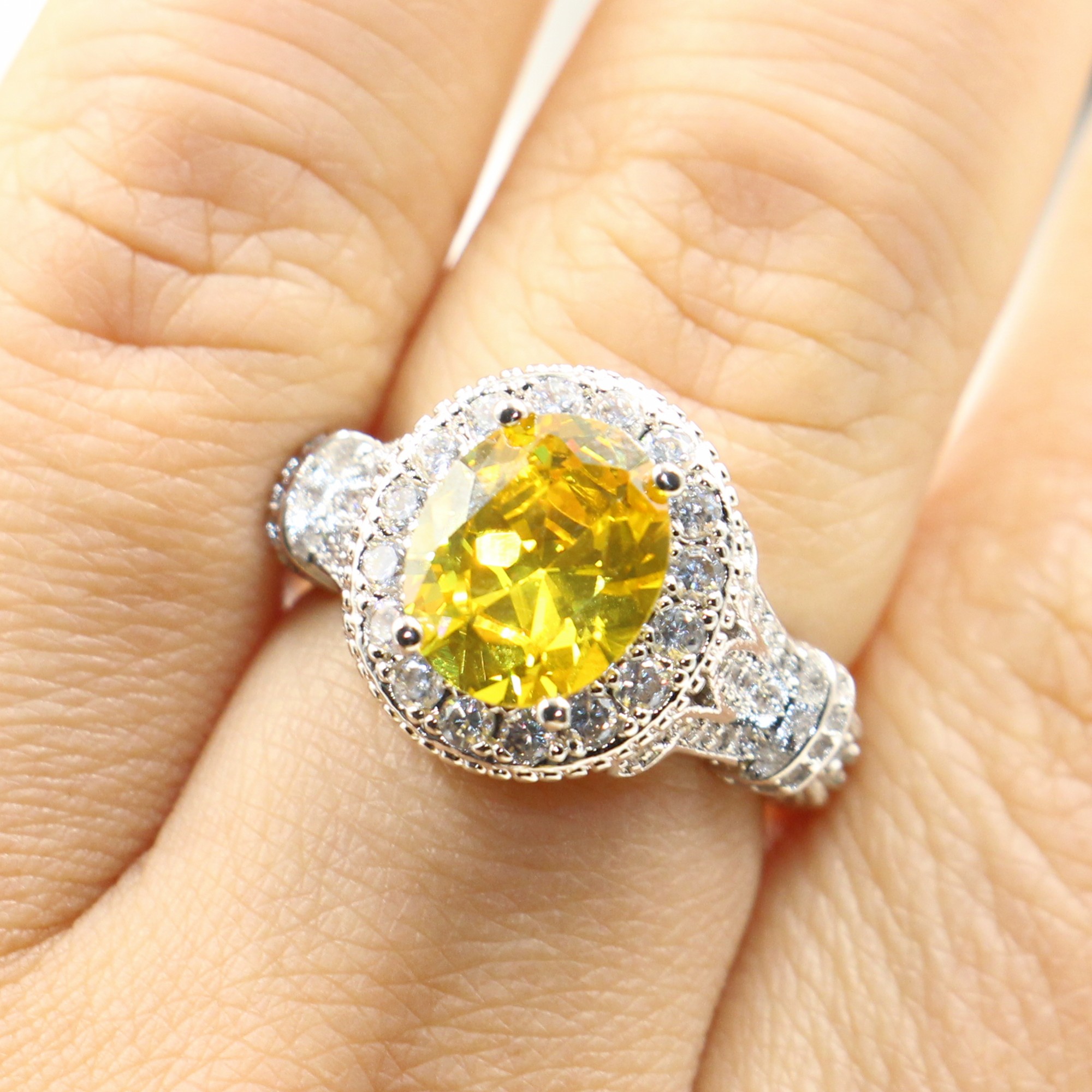 Sparkg Sterg Sier Oval Cut Topaz CZ Dia Wedding Band for Women - Sizes 6, 7, 8