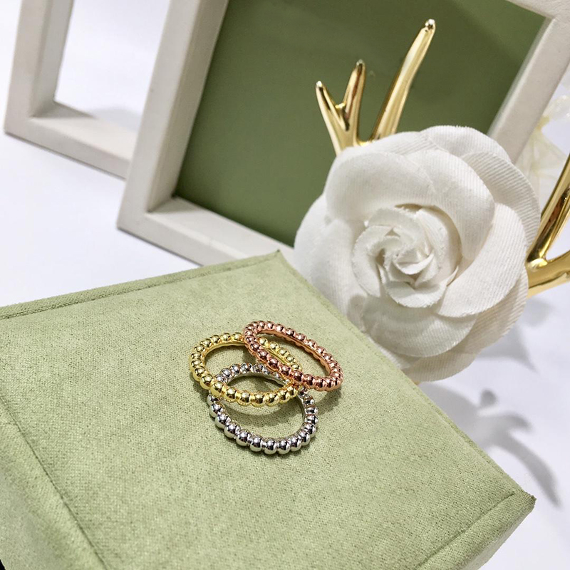 Simple Fashion Golden Beads Brass Four Leaf Clover Ring for Women Classic Fashion Designer Brand Jewelry Woman Free Shipping with Box, Silver
Simple Fashion Golden Beads Brass Four Leaf Clover Ring for Women Classic Fashion Designer Brand Jewelry Woman Free Shipping with Box, Silver