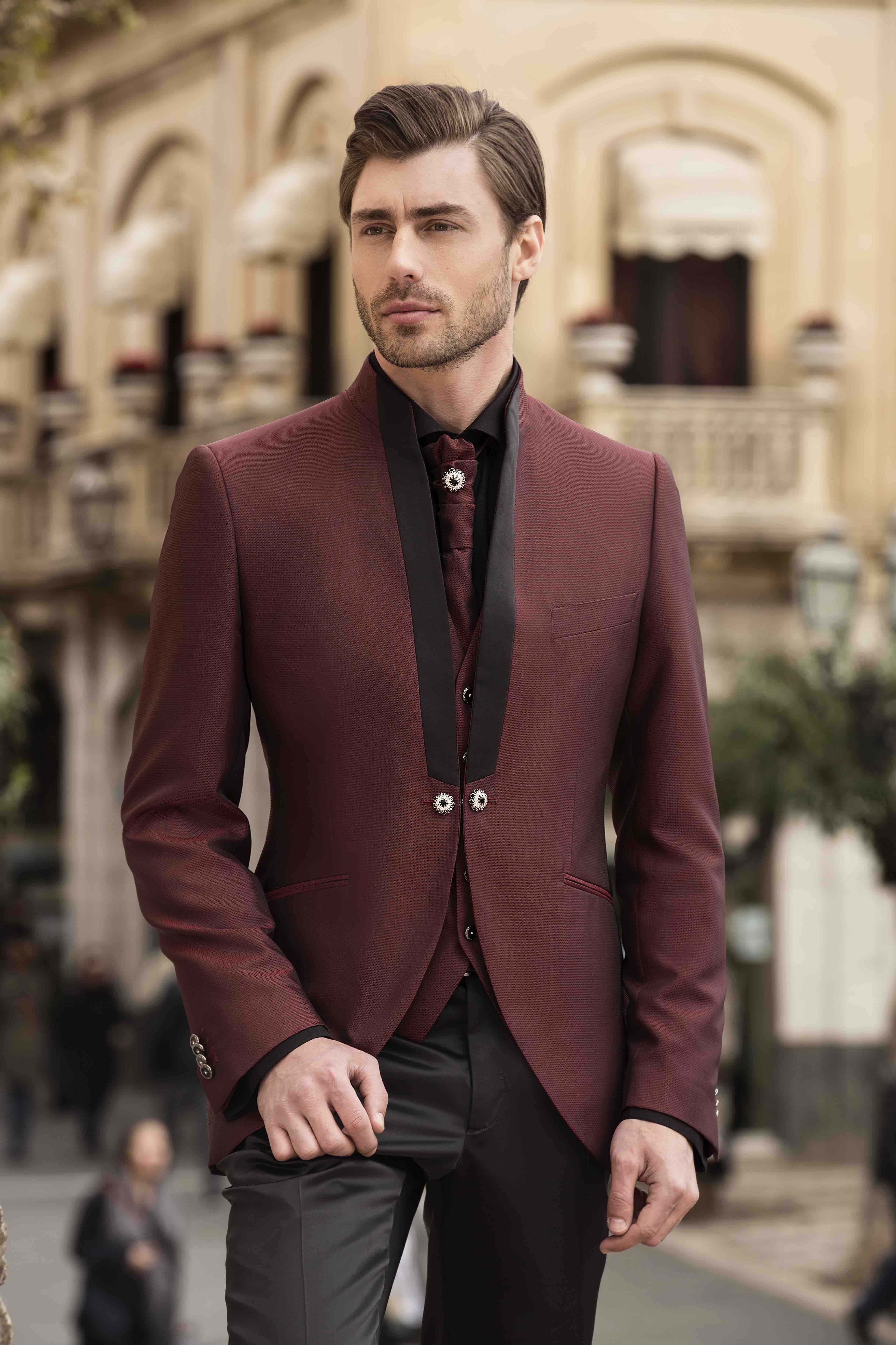 Groomsmen Shawl Lapel Wedding Tuxedos 3 Pieces Burgundy Slim Fit Mens Pants Suits Best Men Formal Blazer