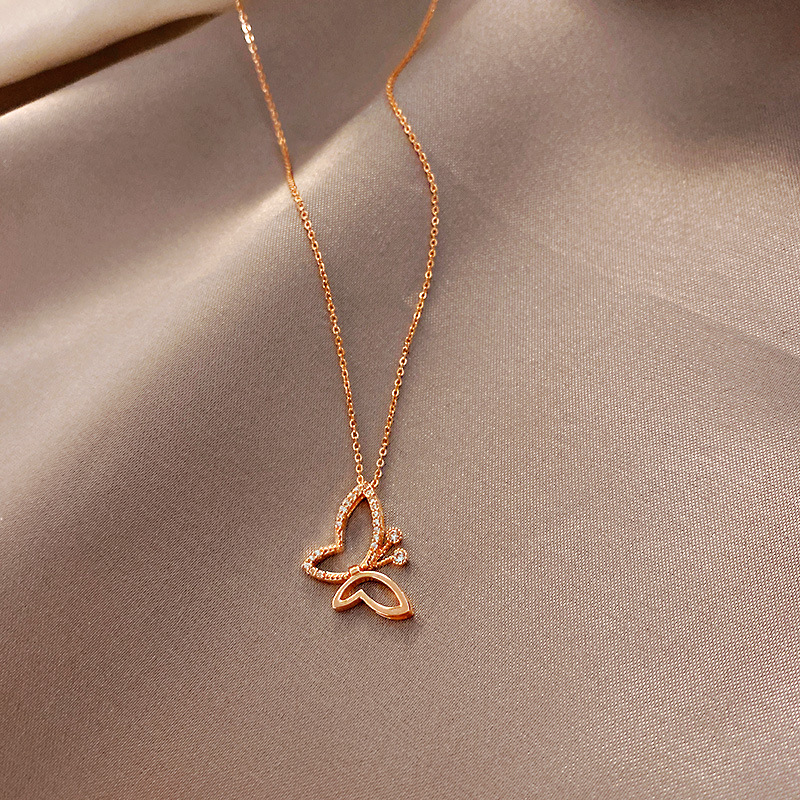Korea Dongdaemun hollow rhinestone butterfly pendant necklaces for woman simple clavicle chain holiday party necklace
Korea Dongdaemun hollow rhinestone butterfly pendant necklaces for woman simple clavicle chain holiday party necklace