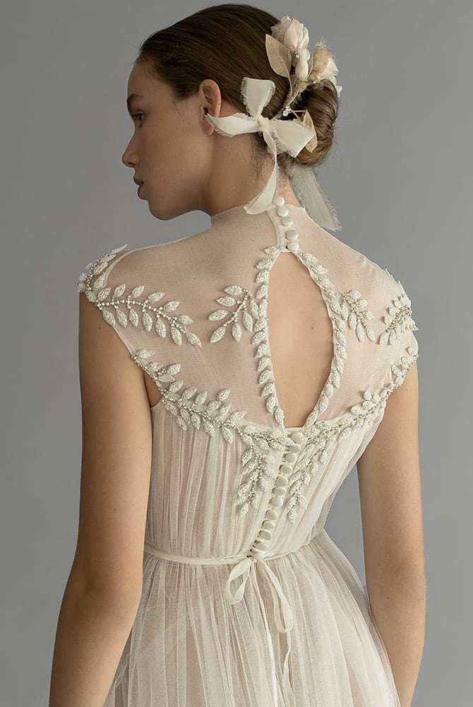 Simple A Line Chana Marelus Wedding Dresses High Neck Sleeveless Tulle Lace Applique Sash Wedding Gowns Floor Length robe de mariée