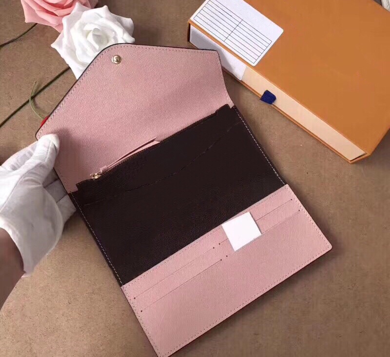 Free Shipping Wholesale Classic Long Section Three Fold Peas Home Wallet Short Wallet Hand Take Flower Wallet Ladies Multicolor Coin Purse, Red
Free Shipping Wholesale Classic Long Section Three Fold Peas Home Wallet Short Wallet Hand Take Flower Wallet Ladies Multicolor Coin Purse, Red