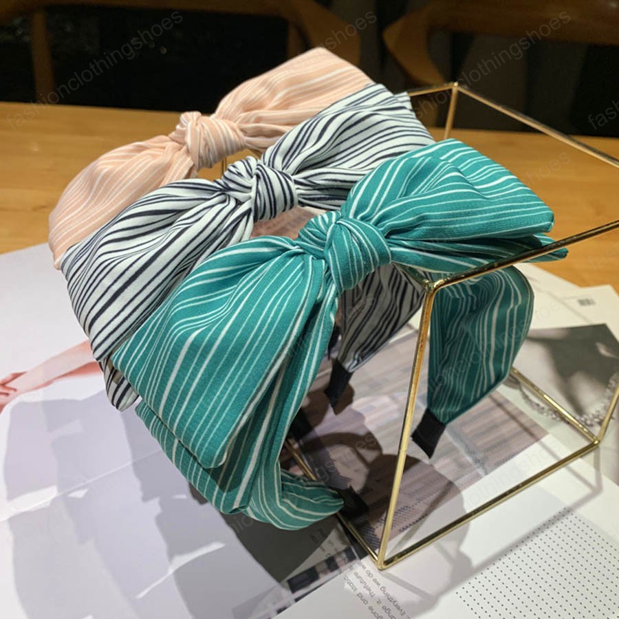 New Fashion Hairband Headband For Women Turban Striped Bow Knot Hair Band Wide Headdress Hair Accessories, Slivery;white
New Fashion Hairband Headband For Women Turban Striped Bow Knot Hair Band Wide Headdress Hair Accessories, Slivery;white