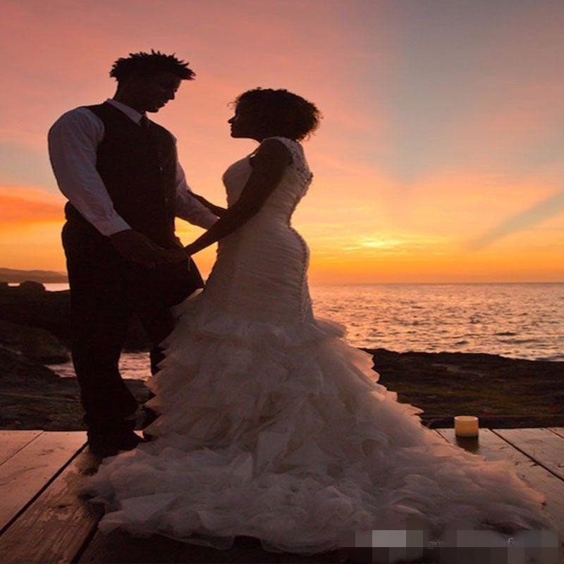 V Neck Fashion Mermaid Dresses Straps Lace Appliqued Custom Made Ruffles Ruched South African Wedding Bridal Gown