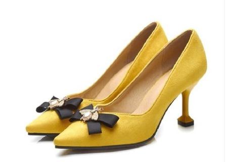 2019 Women's shoes in Spring and Autumn with New style High heel fine heel pointed end bowknot Suede @2250, Black
2019 Women's shoes in Spring and Autumn with New style High heel fine heel pointed end bowknot Suede @2250, Black
