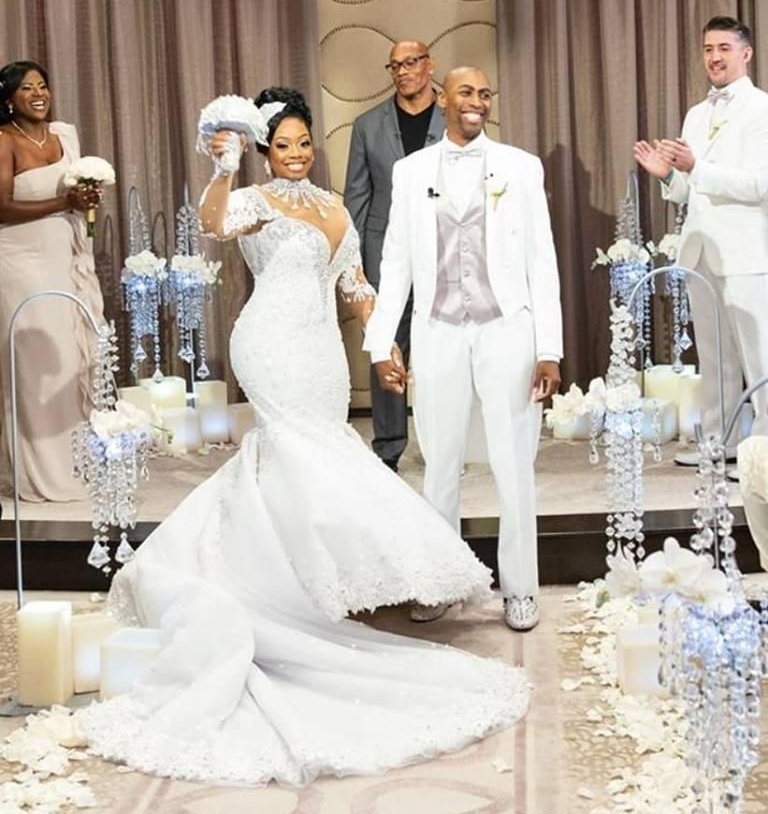 Plus Size Mermaid Wedding Dresses Beaded High Neck Lace Appliqued Long Sleeves Bridal Gowns Chapel Train Tulle Trumpet Robe De Marie