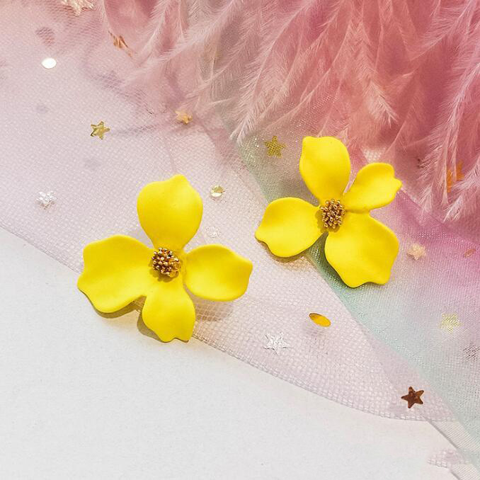 Flower Stud Earrings New Street Fashion Trends Korean Red Green Yellow Petals Joker Ear Studs Women Jewellery Wholesale