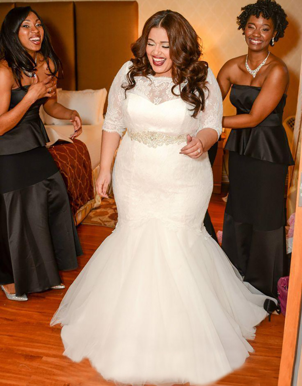 New Lace Plus Size Wedding Dresses Mermaid Half Sleeves Sheer Illusion Floor Length Sashes Beads Bridal Gowns Covered Button