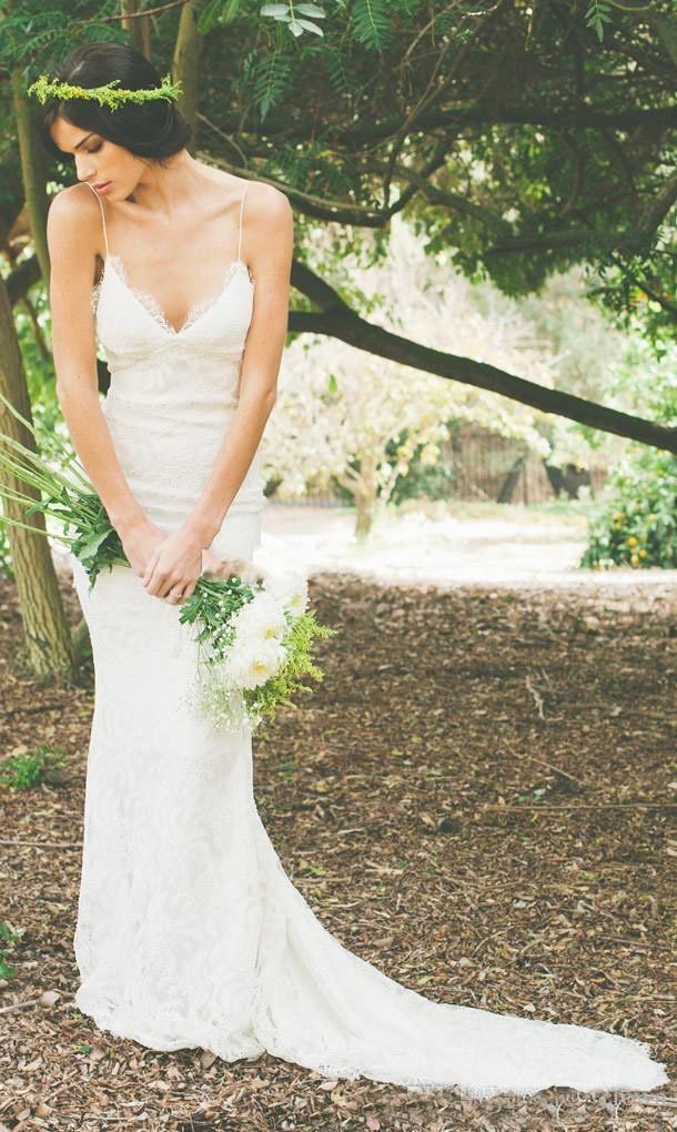 Sexy Boho Beach Wedding Dresses Lace Spaghetti Straps Garden Beach Bohemian Backless Summer Holiday Wear Bridal Wedding Gowns