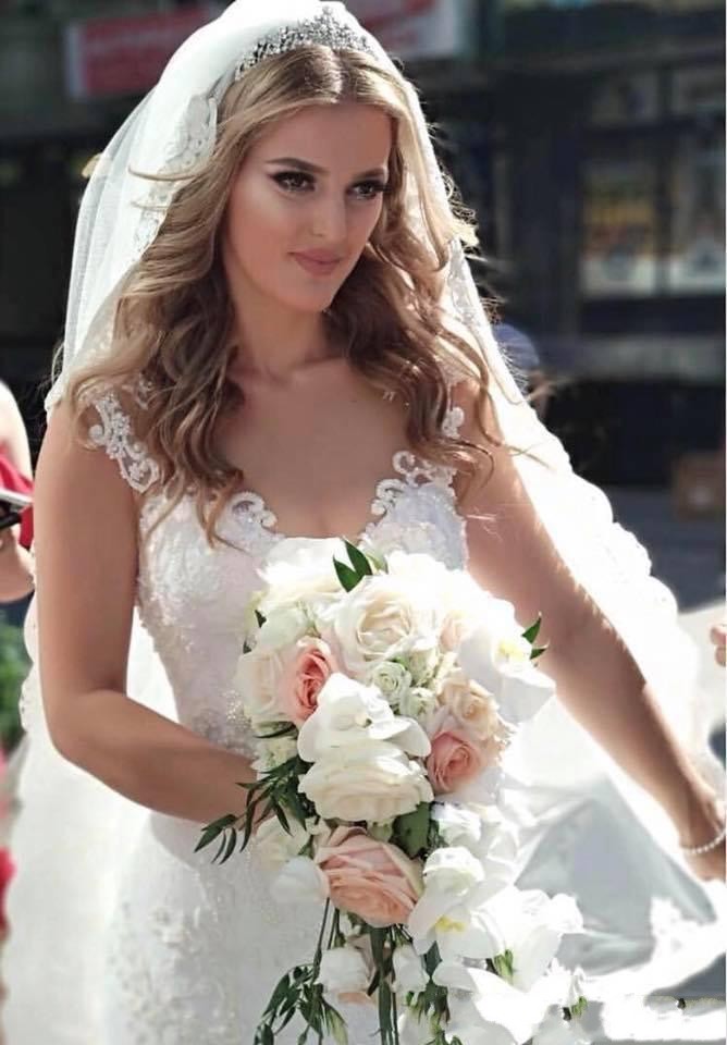 New Sexy Spaghetti Mermaid Wedding Dresses Lace Appliques Sleeveless Open Back Sweep Train Arabic Custom Made Formal Bridal Gowns