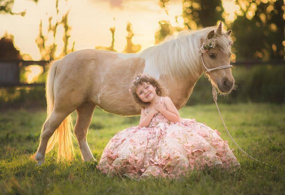 Luxury Flower Girl Dresses Tulle Lace 3D Floral Appliqued A Line Girls Pageant Dress Custom Made Halter Cute Kids Formal Gown