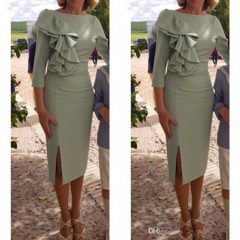 Modest Sheath Mother Of The Bride Dresses Knee Length 3/4 Sleeves Ruffles Side Slit Formal Wedding Guest Dress