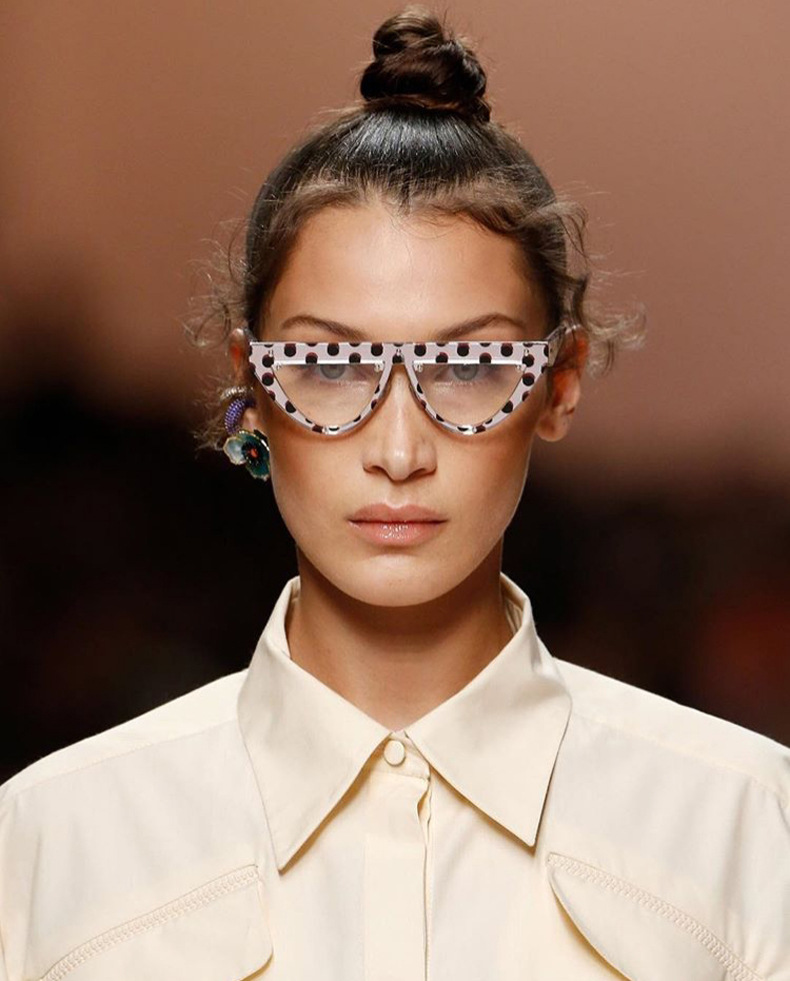 Personality Triangle Cat's Eye Sunglasses Trend Small Frame Sunglasses Point Baitao Glasses Full Frame Vintage Cateye Sunglasses S9044
Personality Triangle Cat's Eye Sunglasses Trend Small Frame Sunglasses Point Baitao Glasses Full Frame Vintage Cateye Sunglasses S9044