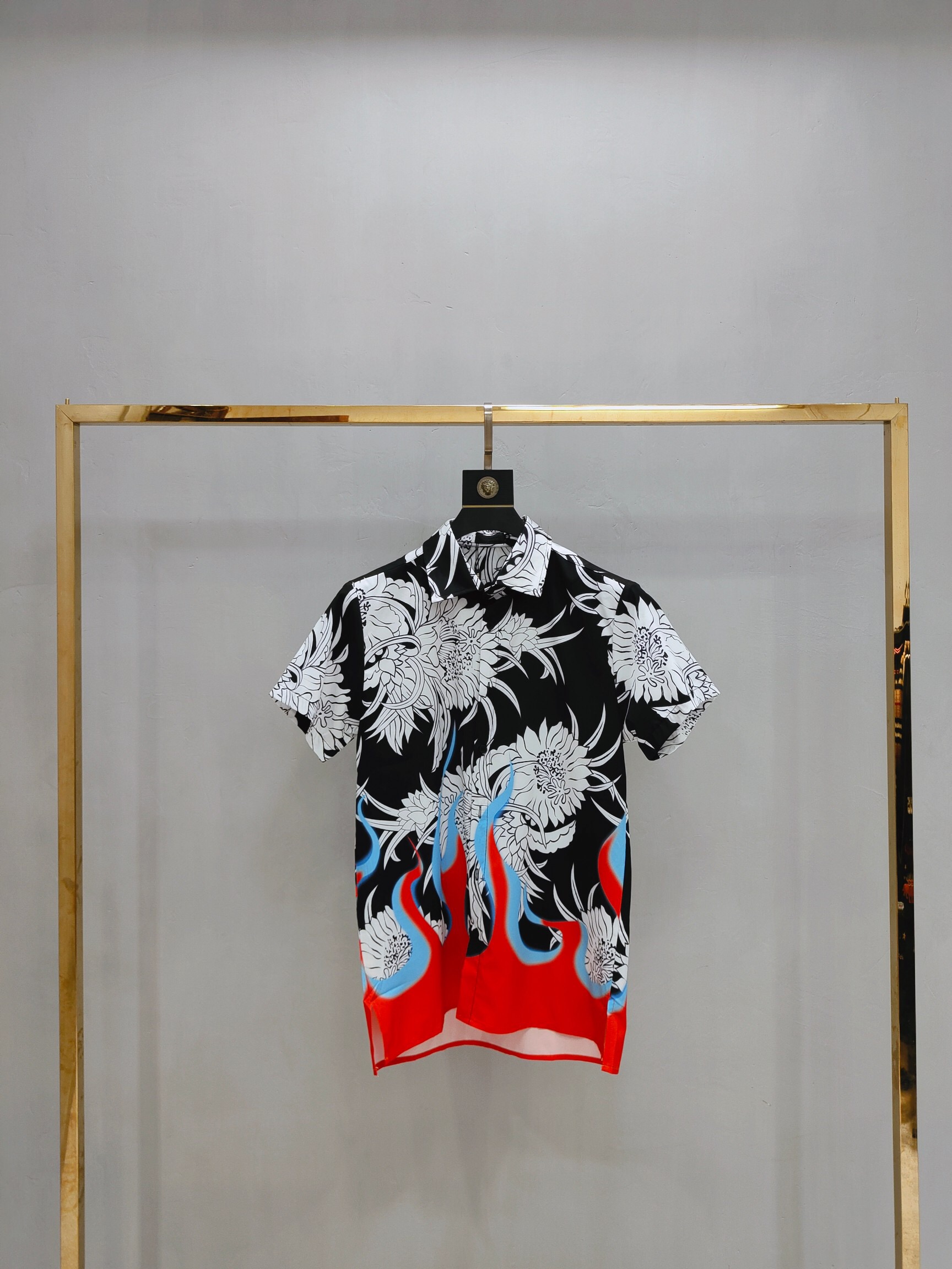2020 Mens Designer T Shirts Black White Red Mens Fashion Designer T Shirts Top Short Sleeve The high quality S-XXL133, White;black
2020 Mens Designer T Shirts Black White Red Mens Fashion Designer T Shirts Top Short Sleeve The high quality S-XXL133, White;black