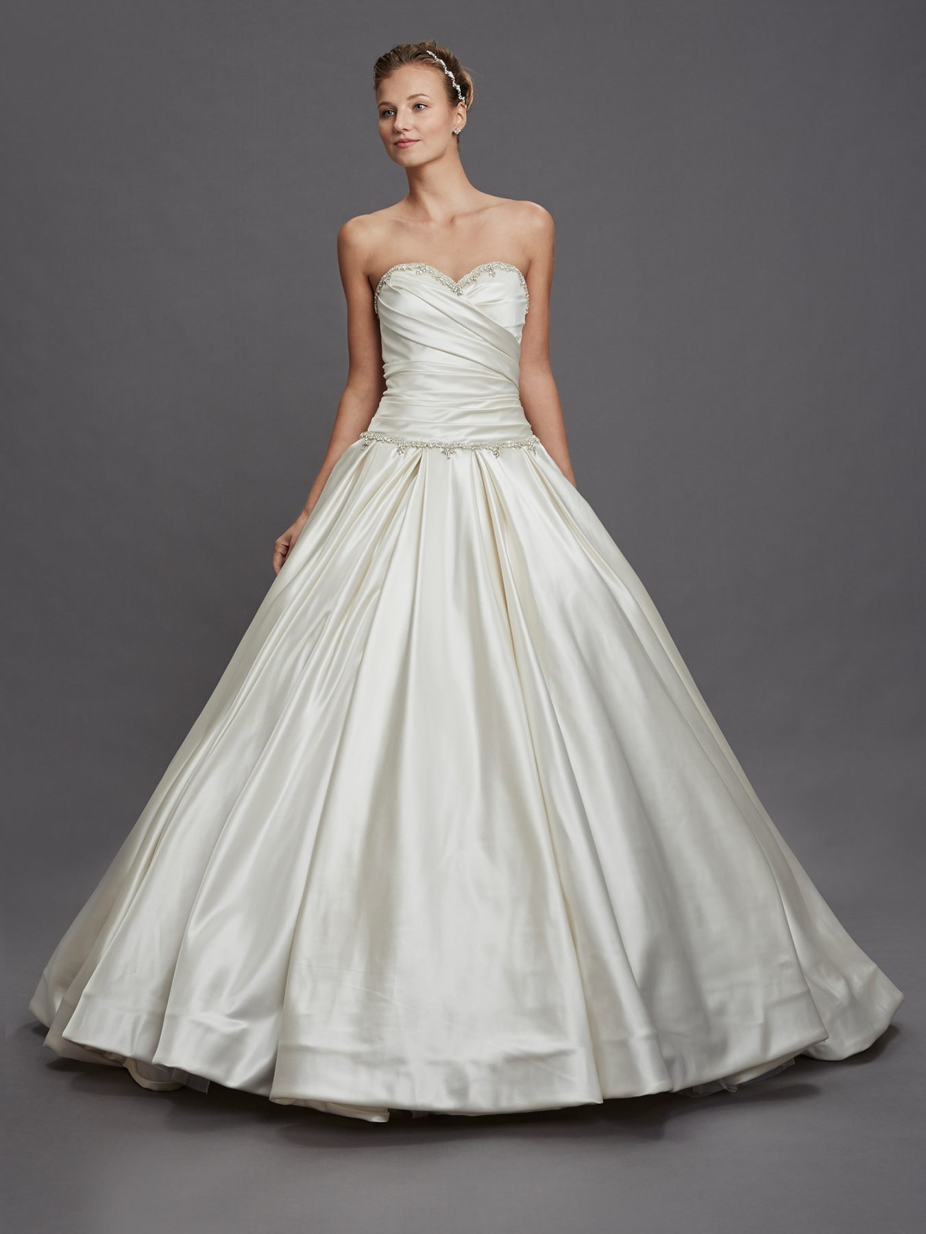 2019 Pnina Tornai Satin Wedding Dresses Vintage Sweetheart Bohemian Beach Bridal Gowns Beads Boho A Line Wedding Dress robe de mariée