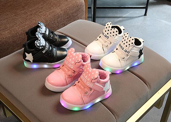 Children shoes cute Lovely girls boys shoes Cartoon infant tennis Hook&Loop casual LED lighting kids baby shoes footwear, White
Children shoes cute Lovely girls boys shoes Cartoon infant tennis Hook&Loop casual LED lighting kids baby shoes footwear, White