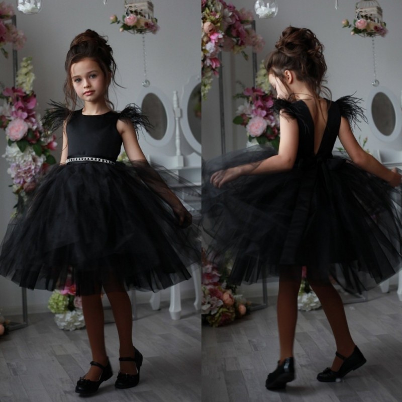 Amazing Black Feather Backless Flower Girl Dresses For Wedding Beaded Pageant Gowns Knee Length Kids Tulle First Holy Communion Dress