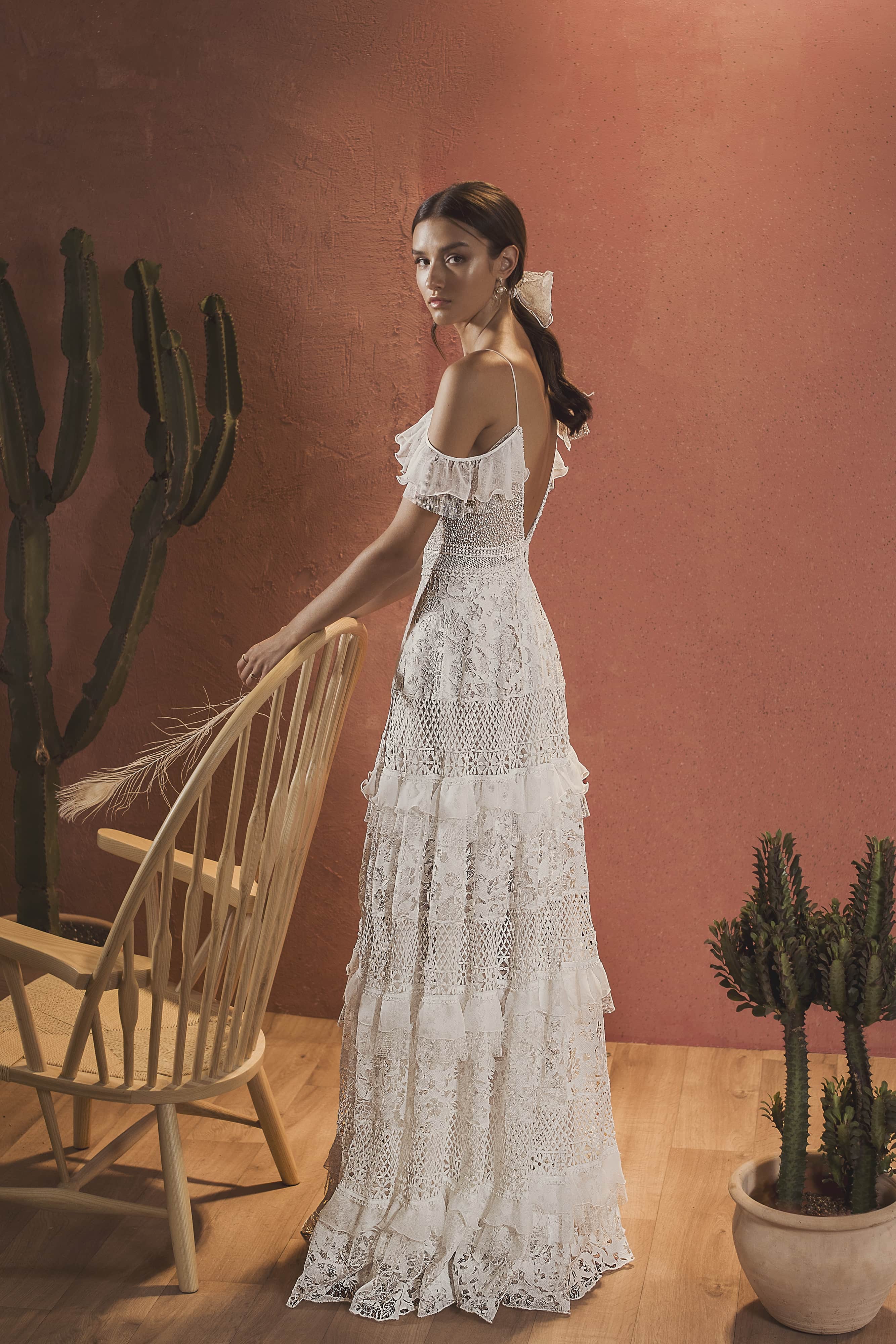Sexy Bohemian Beach Wedding Dresses 2020 Spaghetti Neck Lace Appliqued Beads Boho Backless Bridal Gowns A Line Wedding Dress robe de mariée