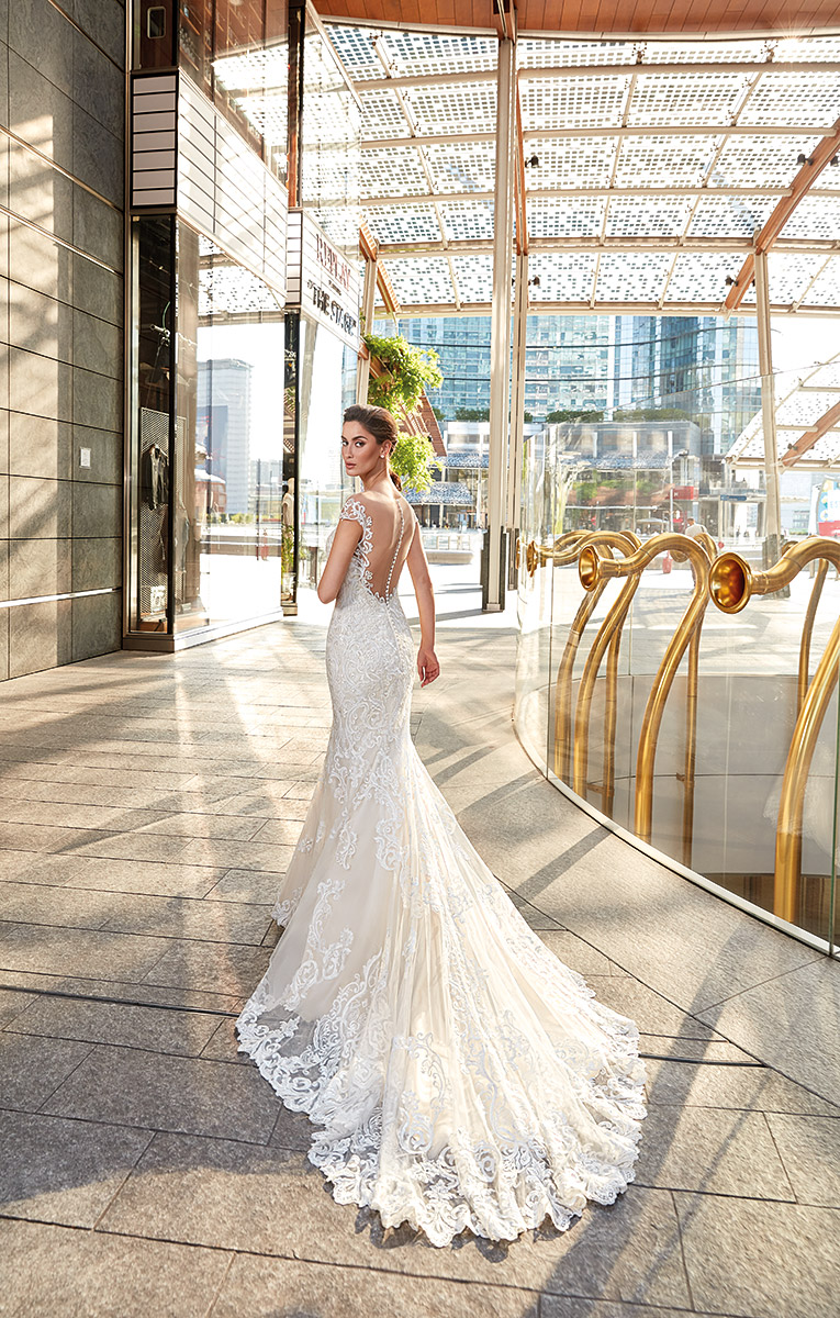Eddy K Latest Mermaid Wedding Dresses Lace Applique Sheer Neck Sweep Train Bridal Gowns Covered Button Custom Made Wedding Dress