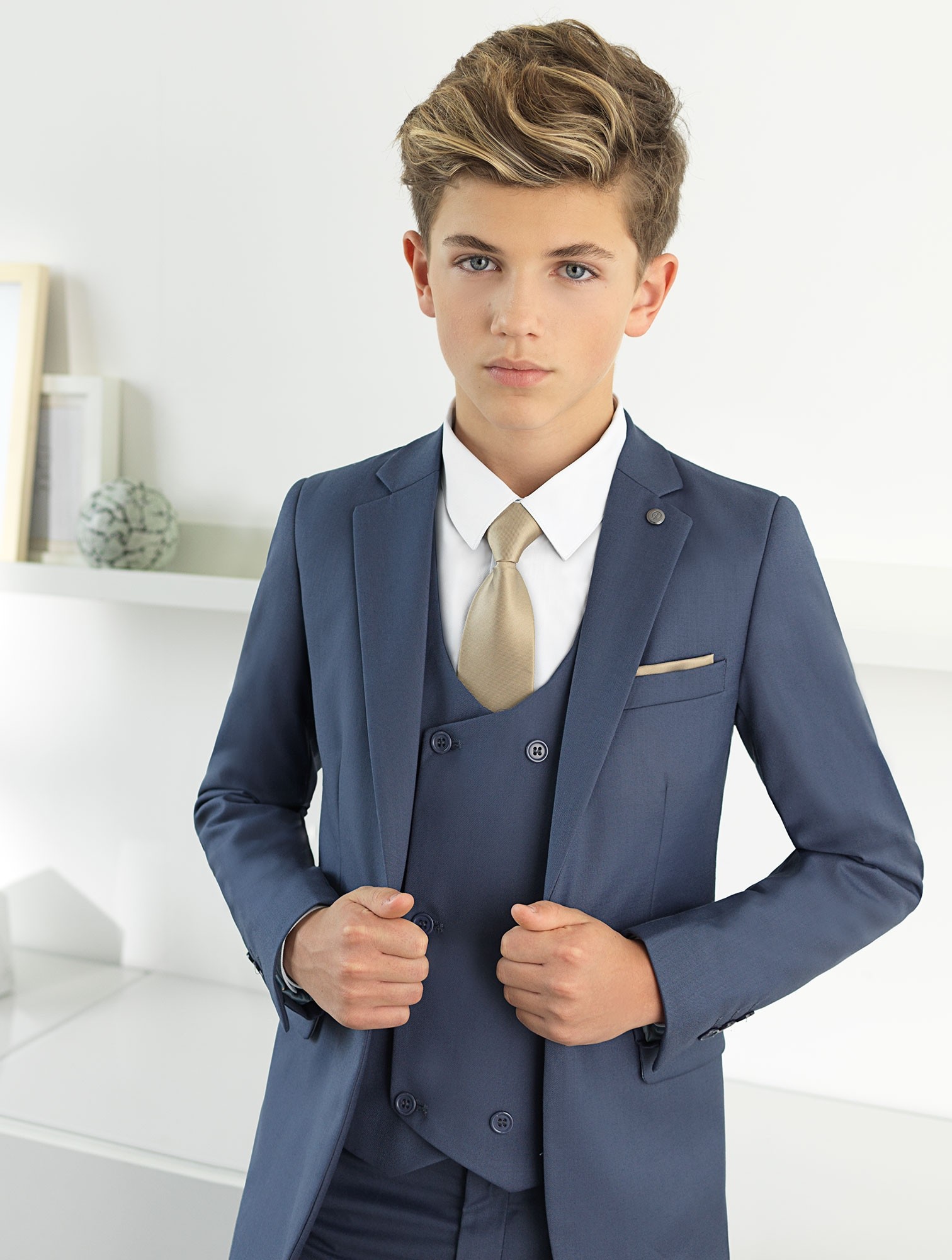 2019 Boy Formal Suits Dinner Tuxedos Little Boy Groomsmen Peaked Lapel Kids Children For Wedding Party Prom Suit Wear (Jackets+Vests+Pants)