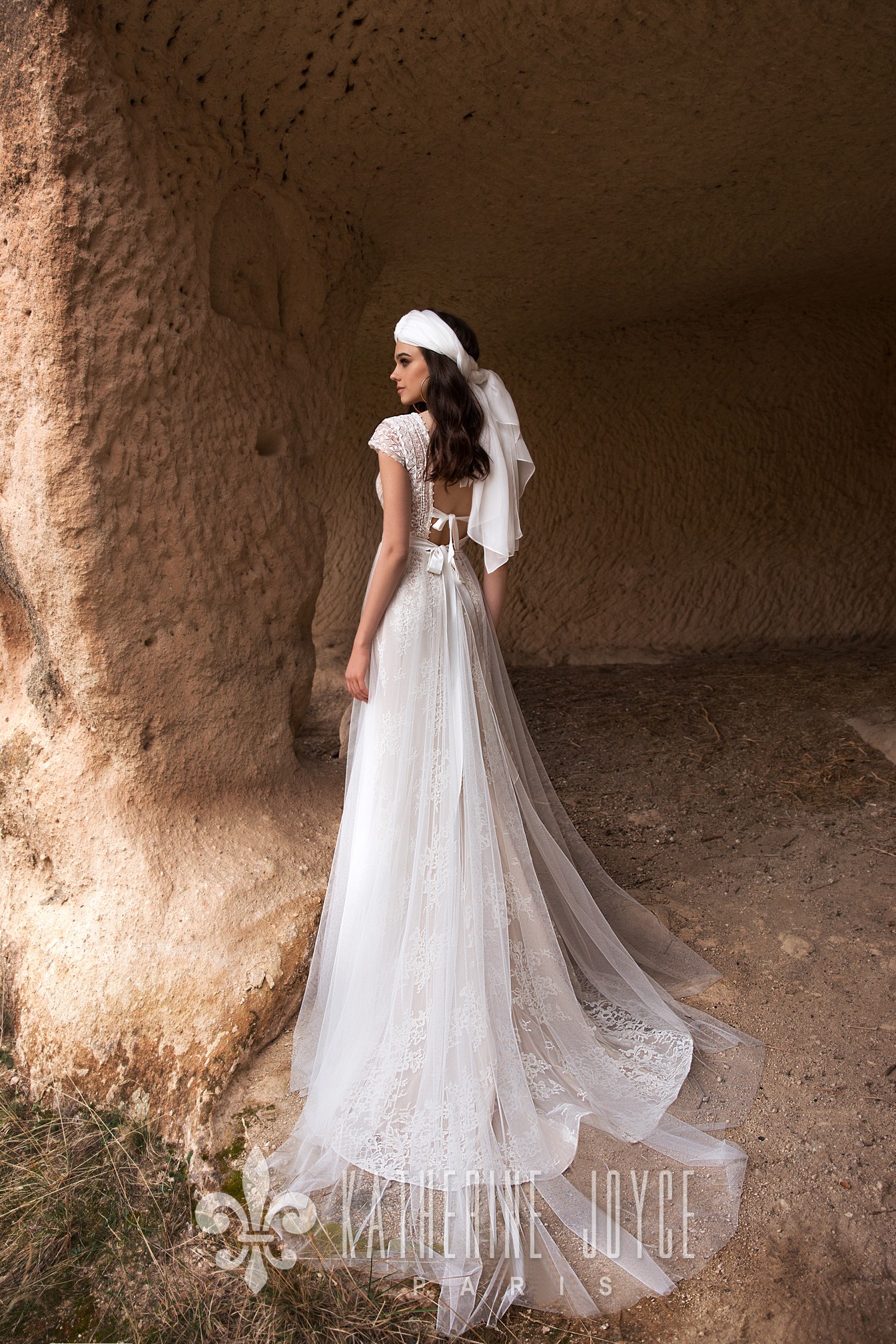 Elegent A Line Katherine Joyce Wedding Dresses Jewel Neck Short Sleeve Tulle Lace Applique Lace Up Wedding Gowns Sweep Train robe de mariée