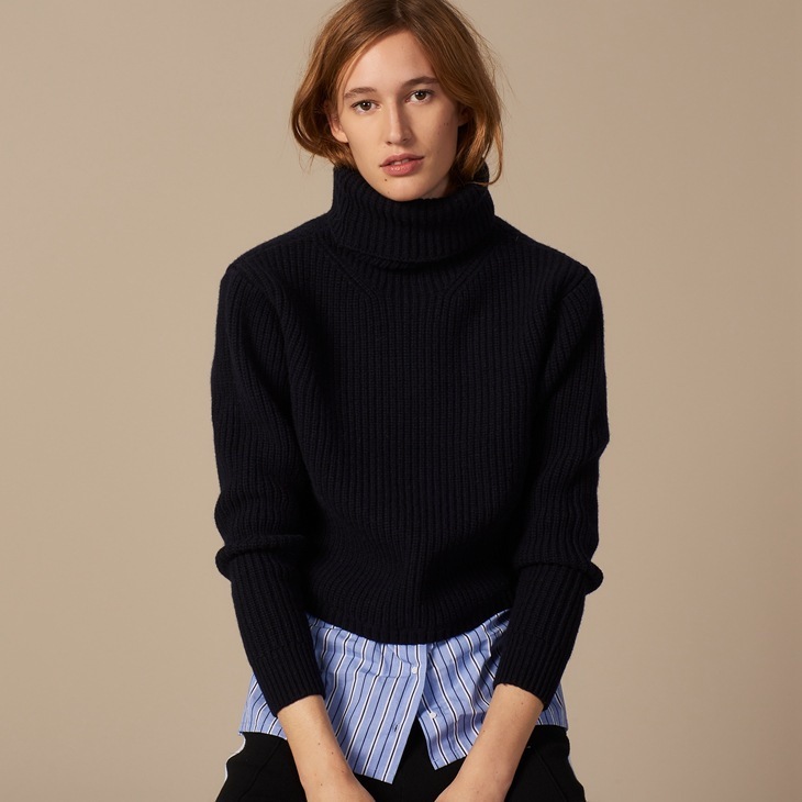 18 Fake Two Piece Leisure Gao Lead Splicing Knitting Shirt Lady Sweater S2917h81162, Dark blue
18 Fake Two Piece Leisure Gao Lead Splicing Knitting Shirt Lady Sweater S2917h81162, Dark blue