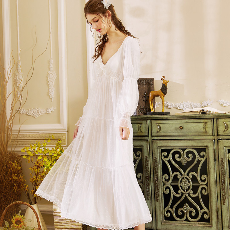 2020 Autumn Sleepwear Vintage White Cotton Nightgown Plus Size Women Home Wear Night Dress For Wedding Nightwear Lingerie T611
2020 Autumn Sleepwear Vintage White Cotton Nightgown Plus Size Women Home Wear Night Dress For Wedding Nightwear Lingerie T611