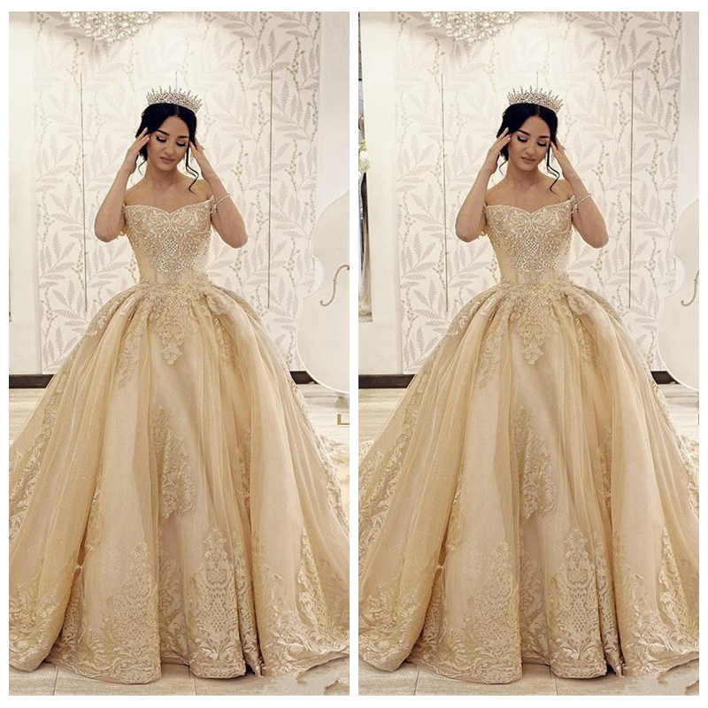 Off Shoulder Gold Lace Appliques Ball Gown Wedding Dresses 2020 Formal Middle East Vestidos De Bridal Gowns Customized Dubai Wedding Wear, Red
Off Shoulder Gold Lace Appliques Ball Gown Wedding Dresses 2020 Formal Middle East Vestidos De Bridal Gowns Customized Dubai Wedding Wear, Red
