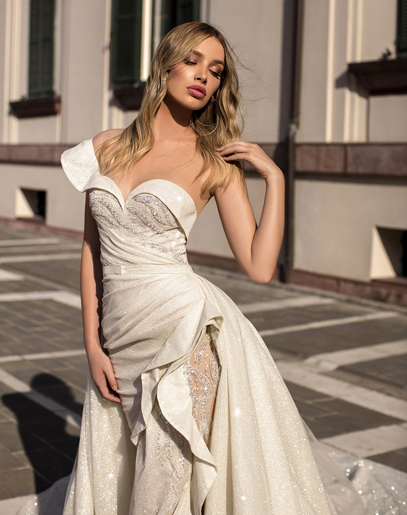 Luxurious Mermaid Wedding Dresses With Detachable Train One Shoulder Lace Beads High Split Wedding Dress Custom Cathedral Bridal Gowns