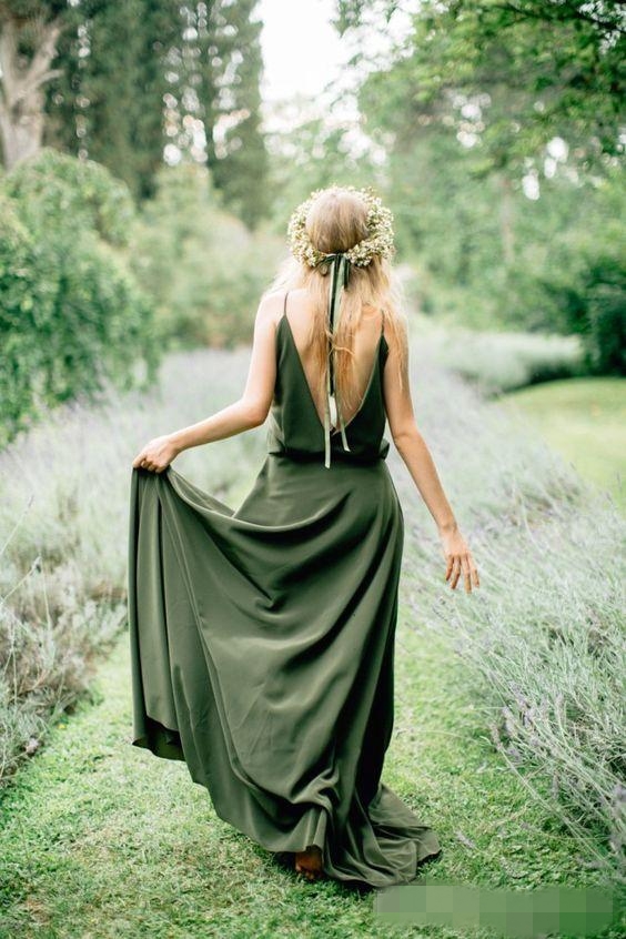Cheap Chiffon Green Bridesmaid Dresses Spaghetti Straps Backless Sweep Train For Country Wedding Guest Party Long Maid Of Honor Gown 0228Lz