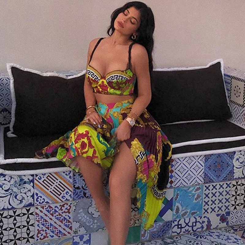Two Piece Dress Set Women Off Shoulder Lace Straps Crop Tops Print High Waist Midi Skirt Holiday Beach 2021 Spring, Se19535
Two Piece Dress Set Women Off Shoulder Lace Straps Crop Tops Print High Waist Midi Skirt Holiday Beach 2021 Spring, Se19535