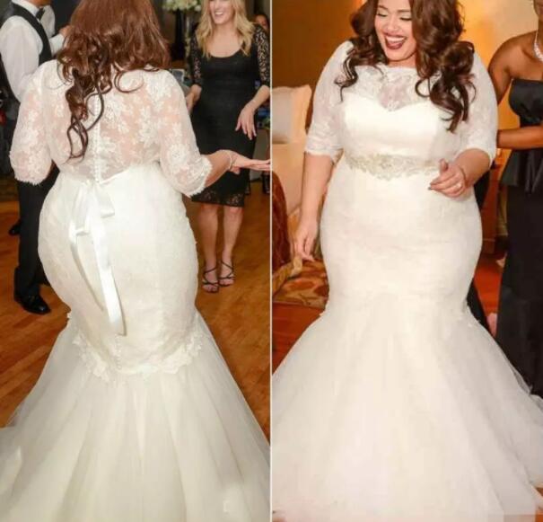 Plus Size Mermaid Wedding Dresses Scalloped Neckline Lace Applique Beaded Crystals 3/4 Long Sleeves 2020 Sweep Train Wedding Bridal Gown