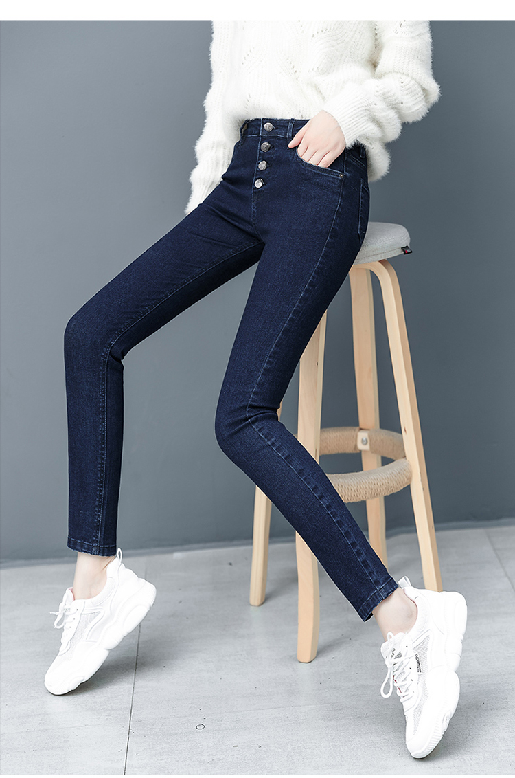 Dark Blue Spring Of The New Model Of Soil Straight Hole Jeans Children Show Thin Short A Loose Ziniu Child Beggar Pants Pants Embroidery
Dark Blue Spring Of The New Model Of Soil Straight Hole Jeans Children Show Thin Short A Loose Ziniu Child Beggar Pants Pants Embroidery