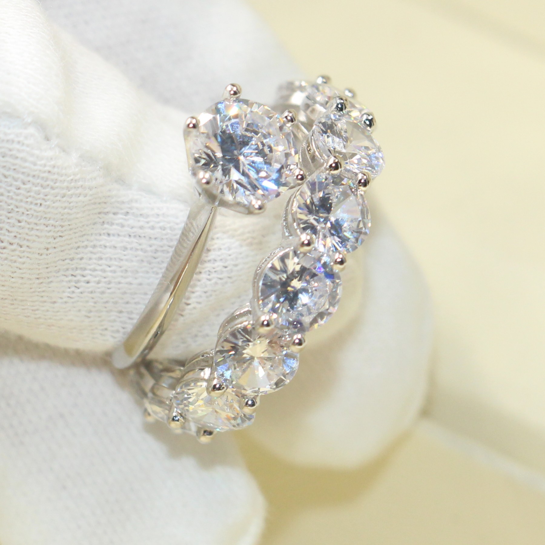 Sterg Sier Couple Rings: Round Cut White Topaz CZ Dia Wedding Bridal Set